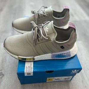 NMD R1 ADIDAS Women’s Shoes